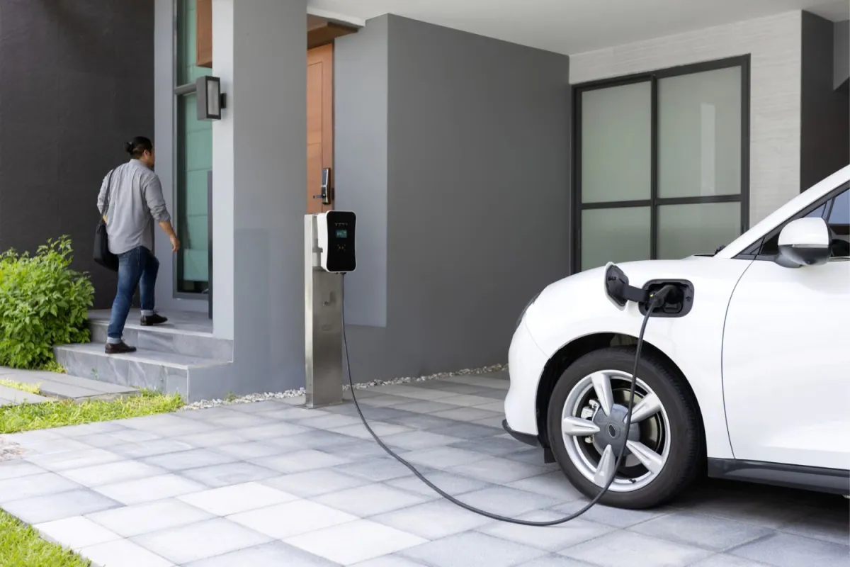 Simple Habits That Prevent Your Car Battery From Dying
