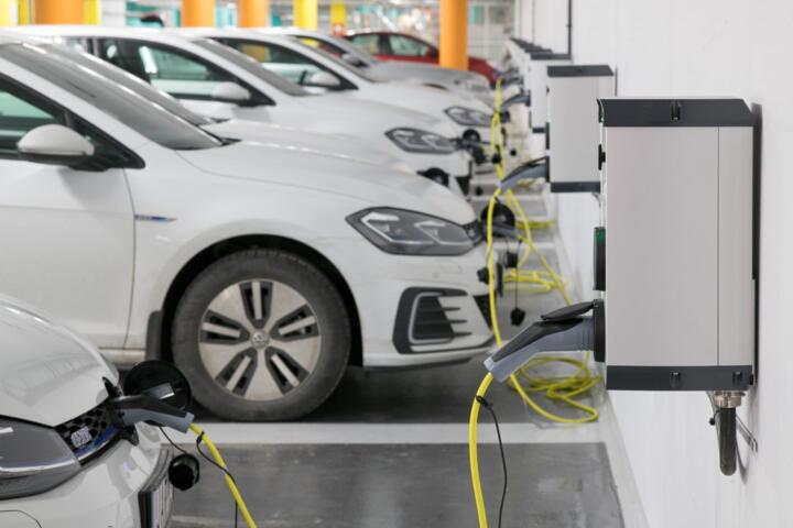 EV Charging: kW vs kWh on Your Charging Bill